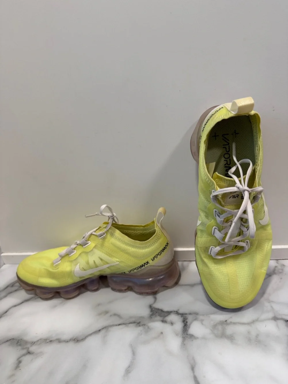 Nike Air VaporMax 2019 lime green SE women's sneakers size 7